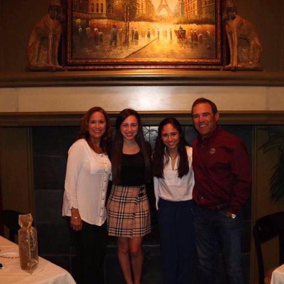 Meet your Posher, Annette - Picture 1 of 1